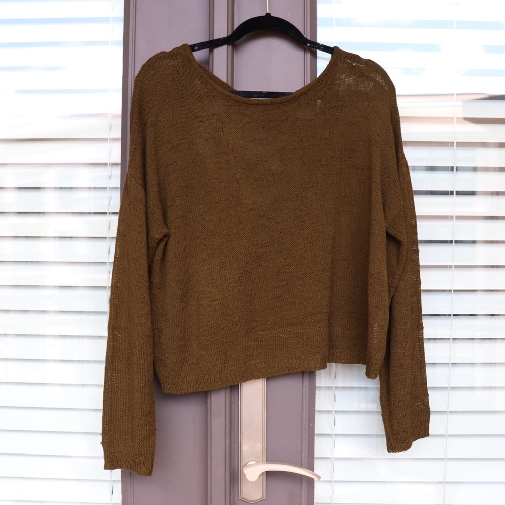 Sweater Cut-Out Back